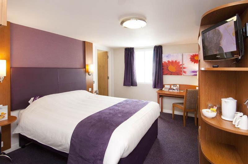 Premier Inn London Croydon West - Purley A23 Esterno foto