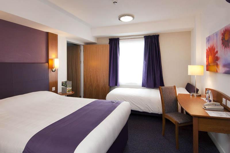 Premier Inn London Croydon West - Purley A23 Esterno foto