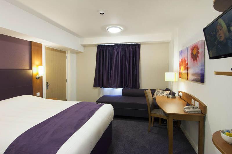Premier Inn London Croydon West - Purley A23 Esterno foto
